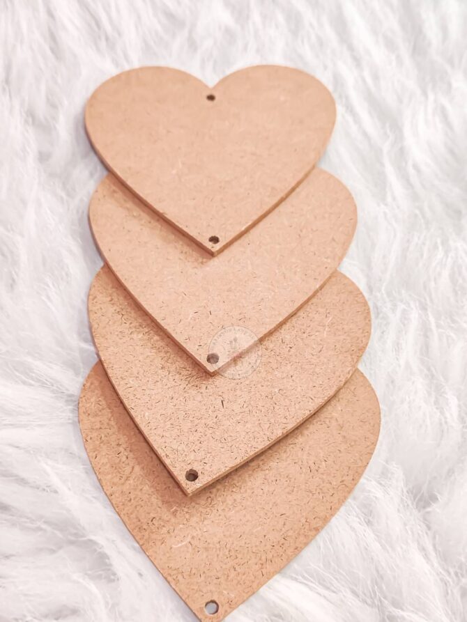 MDF SHAPE HEART WITH HOLE 4PCS