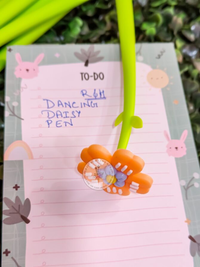 DAISY DANCING PENS